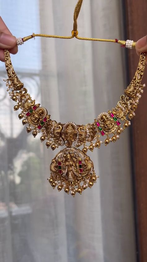 CZ Antique Temple Jadau Necklace From 'Kruthika Jewellery' • South India Jewels Temple Necklace Jewellery, South Indian Gold Necklace Designs, Indian Gold Necklace Designs, Jadau Necklace, Jadau Jewellery, Temple Jewelry Necklace, Gold Temple Jewellery, Gold Necklace Indian, Temple Jewelry