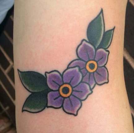 Traditional Mandala Tattoo, Pansy Tattoo, Purple Flower Tattoos, Violet Flower Tattoos, Violet Tattoo, Purple Tattoos, Traditional Tattoo Flowers, Traditional Tattoo Sleeve, Tattoo Flowers