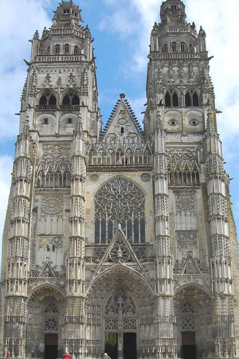 Gothic Architecture Characteristics, Gothic Revival Architecture, Lebbeus Woods, Milan Cathedral, Gothic Windows, Gothic Cathedrals, Ancient Greek Architecture, Cathedral Architecture, Gothic Cathedral