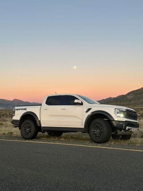 Pickup Truck Aesthetic, White Ford Raptor, Ford Ranger Ideas, Cool Ford Ranger, Ford Aesthetic Truck, Ford Raptor Aesthetic, Ford Raptor White, Ford Ranger Raptor Black, Ford Ranger Raptor