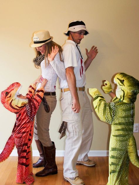 Halloween Costumes Dinosaur, Dinasour Costume, Costume Dinosaure, Dinosaur Costumes, Family Themed Halloween Costumes, Dino Costume, Dinosaur Halloween Costume, Kid Halloween, Dinosaur Halloween