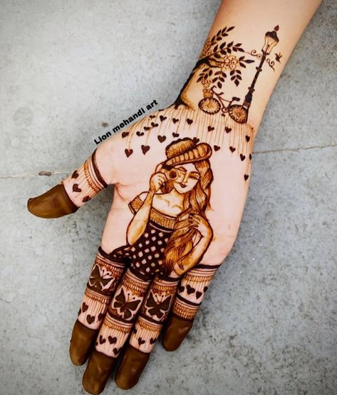 Urdu Name Mehndi Design, Mehendi Back Hand, Cute Mehndi Designs For Kids, Sider Mehndi, Mehendi Poses, Beautiful Simple Mehndi Design, Mehandi Art, Latest Henna Designs, Mehndi Designs For Kids