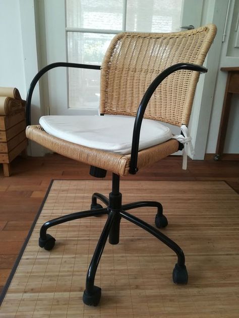 Rattan Desk Decor, Cane Office Chair, Rattan Office Chair, Home Office Rattan Desk, Rattan Office, Office Chair Makeover, Diy Rattan, Mesh Office Chair, Chair Makeover