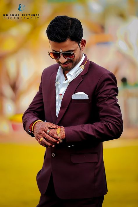 Photo #310 from Krishna Pictures Photography "Wedding photography" album Navrdev Photo, Boy Photography Poses Wedding, Wedding Pose For Groom, Navardev Pose, Wedding Poses Groom, Wedding Groom Photoshoot, Boy Wedding Poses, Singal Boy Pic, Groom Poses Photography