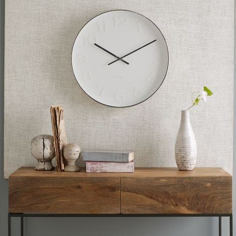 simple white modern wall clock - Trendir White Wall Clock, White Wall Clocks, Glazed Walls, White Clocks, Over The Bed, Diy Ikea, Wall Clock Design, Clock Wall, Unique Wall Clocks