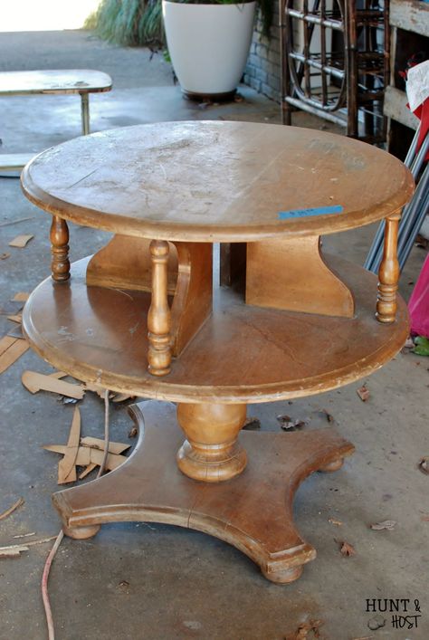 a 1960's side table gets a WHITE chalkpaint makeover for this #FurnitureRefresh challenge. huntandhost.net Diy Side Table Makeover, Round Side Table Makeover, Redo End Tables, Diy End Table, End Table Makeover, Side Table Makeover, Homemade Chalk Paint, Orange Furniture, Homemade Chalk