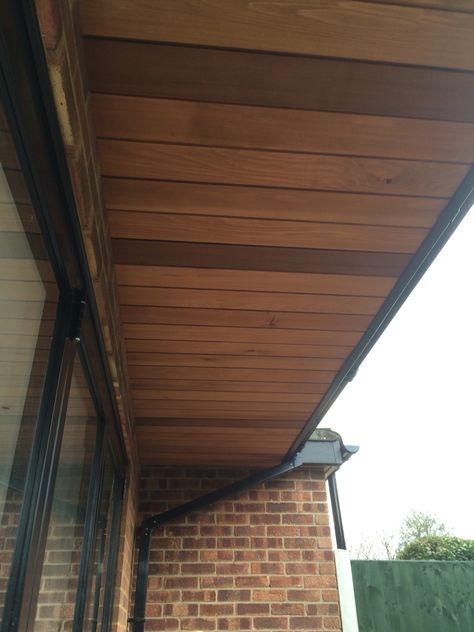 Love this European Cedar soffit overhang, with black bifolds and fascias!! Soffit Ideas, Roof Soffits, Cedar Cladding, Brown Roof, Basement House Plans, Living Room Decor Gray, Christmas Front Porch, European Home Decor, Craftsman Style Homes