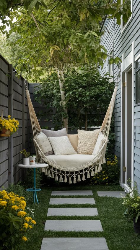 Narrow Side Yard Ideas💖💖 Narrow Side Yard Ideas, Side Yards Ideas Narrow, Narrow Side Yard, Side Yard Ideas, Narrow Backyard, Narrow Backyard Ideas, Side Yard Landscaping, Side Yards, Townhouse Designs