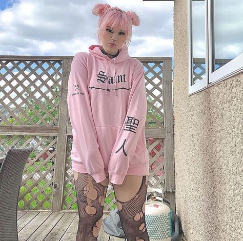 Pastel Goth Outfits Kawaii, Plus Size Pastel Goth, Goth Outfits Aesthetic, Pink Alternative Fashion, Cute Pink Outfits, Plus Size Kawaii, Pastel Goth Outfits, Girl With Pink Hair, Egirl Outfits