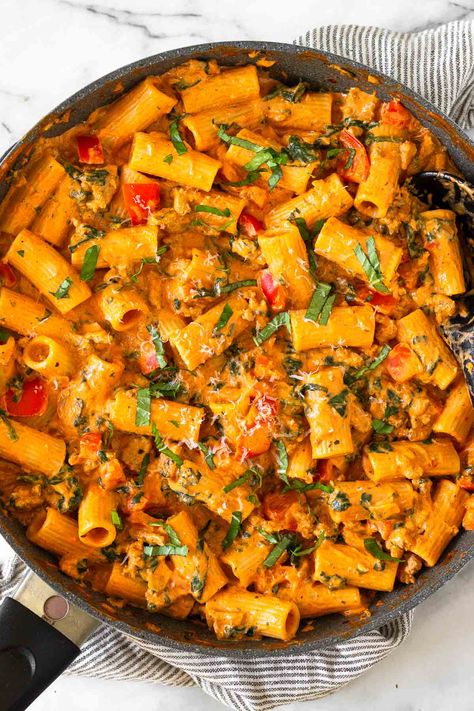 Creamy Cottage Cheese Pasta (High Protein) - Eat the Gains Sauce With Cottage Cheese, Pasta High Protein, Protein Pasta Recipes, Cottage Cheese Pasta, High Protein Pasta, Cheese Pasta Recipes, Creamy Pasta Sauce, High Protein Dinner, Protein Pasta