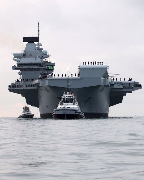 Floating Fortress, Hms Prince Of Wales, Royal Navy Aircraft Carriers, Portsmouth Harbour, Uk Navy, Future Science, Navy Coast Guard, Hms Queen Elizabeth, Navy Carriers