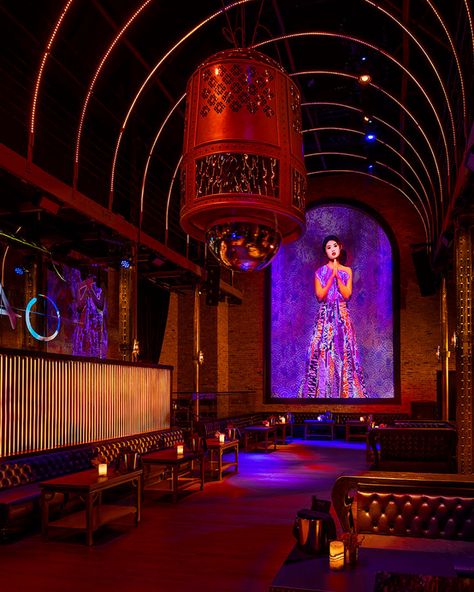 Chicago Night Clubs, Tao Nightclub, Chicago Weekend, Asian Bistro, Chicago Bars, Transitional Decor Bedroom, Chicago At Night, Nightclub Dress, Nightclub Design