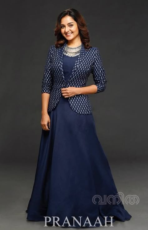 Jacket Style Dresses Indian Long, Long Blouse Designs, Long Gown Design, Jacket Blouse, Long Kurti Designs, Long Dress Design, Fancy Dresses Long, Trendy Dress Outfits, Beautiful Dress Designs