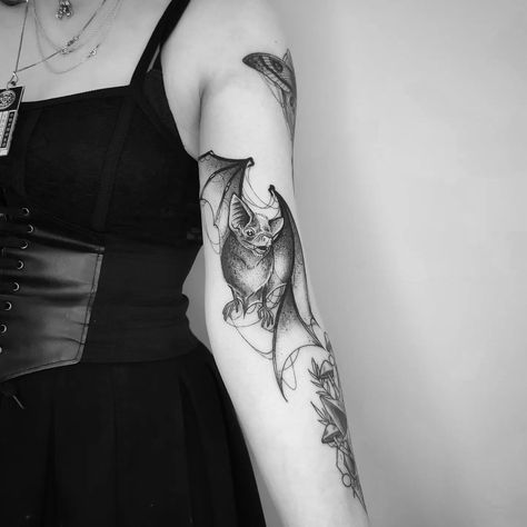 Bat Tattoo On Leg, Bat Tattoo Thigh, Bat Thigh Tattoo, Ditch Tattoos, Tattoos 2022, Tattoo On Leg, Tattoo Thigh, Bat Tattoo, Thigh Tattoos Women