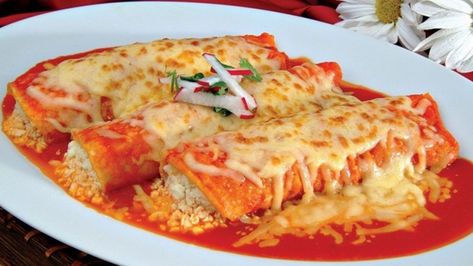 Enchiladas Rojas, Enchiladas Suizas, Beef Enchiladas, Healthy Food Motivation, Taco Recipes, Treat Recipe, Lasagna, Mexican Food Recipes, Cooking Recipes