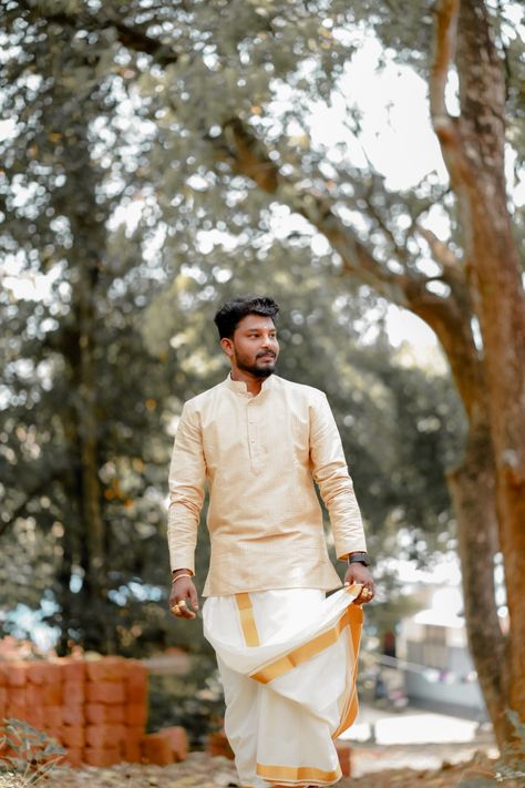 Tamil Wedding Groom Outfit, Betrothal Aesthetic, Lungi Poses Men, Tamil Groom Poses, Groom Traditional Poses, Tamil Traditional Dress For Men, Groom Poses Single, Kerala Groom Outfit Hindu, South Indian Groom Outfit For Men