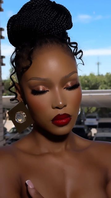 Makeup For Black Outfit Classy, Graduation Makeup Ideas Red Lips, Hollywood Glam Makeup Black Women, Old Hollywood Glamour Makeup Black Women, 90s Glam Makeup Black Women, Wedding Makeup Hollywood Glam, Old Glam Makeup, Tonal Makeup, 70s Makeup Black Women