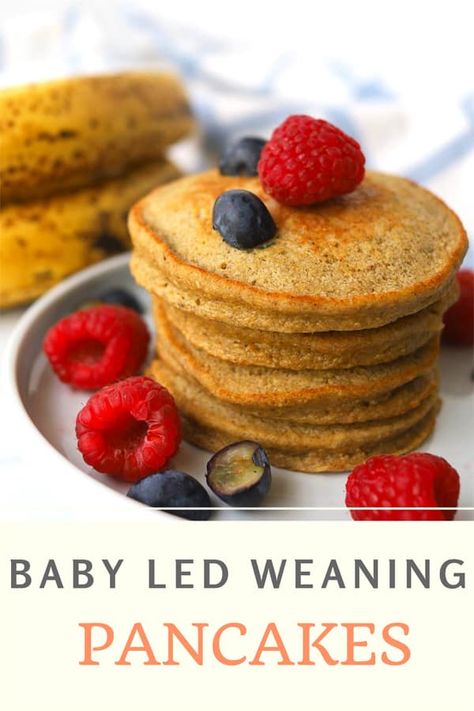 Blw Recipes With Banana, 6 Month Pancakes, Baby Led Weaning Banana Pancakes, Pancakes For Babies Recipes, Baby Led Weaning Pancakes 6 Months, 6 Month Old Pancakes, Blw Banana Pancakes, Pancake For Baby, Blw Pancakes