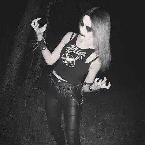 Metal Outfits, Black Metal Fashion, Metal Outfit, Corpse Paint, Alternative Subcultures, Black Metal Girl, Metal Heads, Anime Bag, Metal Chicks