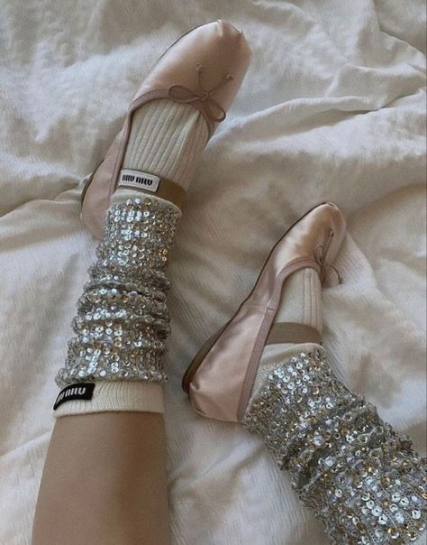 Ballerina Outfit, How To Weave, Body Lingerie, Flats Shoes Comfortable, Loungewear Outfits, Fits Inspo, Miu Miu Shoes, Casual Dress Shoes, Polly Pocket