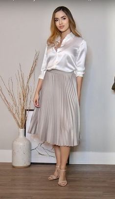 White Blouse And Skirt Outfit, White Satin Blouse Outfit, Satin Pleated Skirt Outfit, Satin Tops Blouses Classy, Pleated Skirt And Top, White Satin Shirt, Pleated Skirt Outfits, Satin Blouse Outfit, White Satin Top