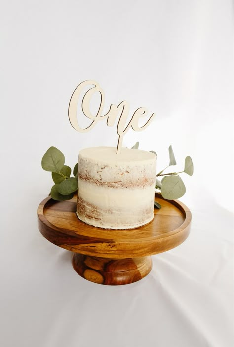 Minimal Smash Cake, Rustic Smash Cake, Simple First Birthday Ideas, Naked Smash Cake, Simple Smash Cake, Baby Smash Cake, Simple First Birthday, Cake Smash Cake