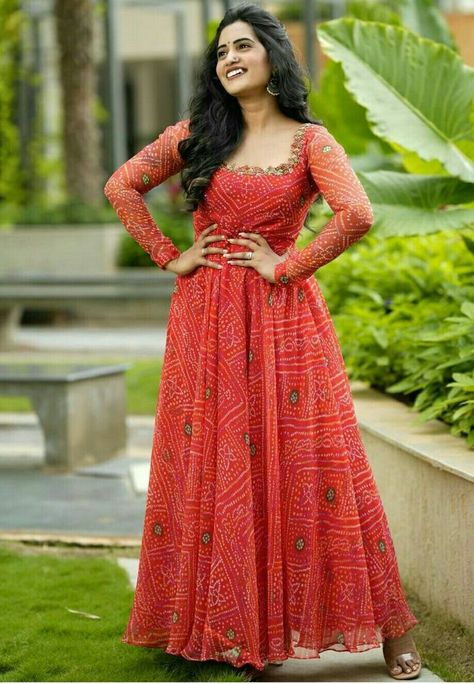 South Indian Anarkali Dresses, Bandhani Anarkali Suits, Long Frock Patterns, Latest Long Frock Designs, Bandhani Dress Pattern, Bandhani Anarkali, Anarkali Dress Designs, Indian Eye Makeup, Indian Anarkali Dresses