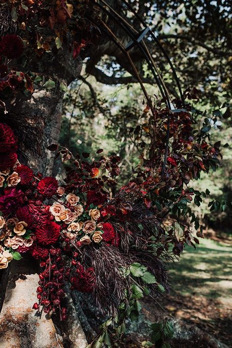 Moody Wedding Flowers, Maroon Wedding, Flowers Wreath, Wedding Dresses Cinderella, Cinderella Wedding, Dark Wedding, Moody Wedding, Halloween Wedding, Wedding Vows