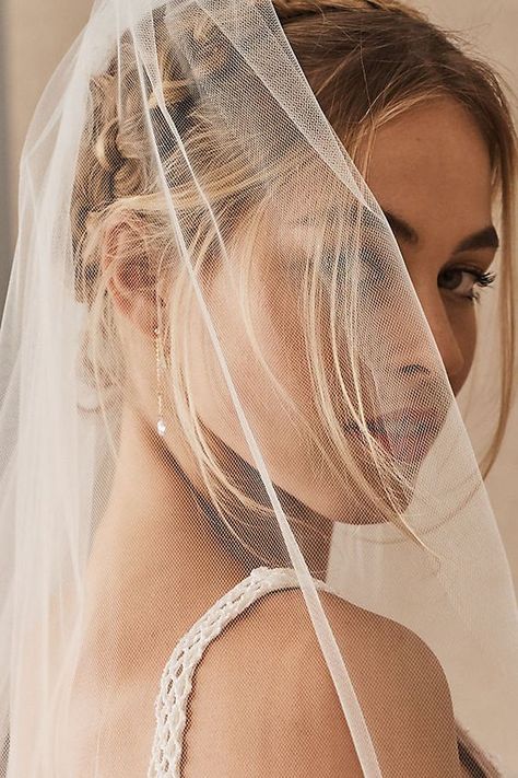 Bridal Portraits Outdoor, Bridal Portrait Ideas, Regal Wedding, Bridal Styled Shoot, Cathedral Length Veil, Wedding Portrait Poses, Bridal Photography Poses, Bride Pictures, Wedding Moodboard