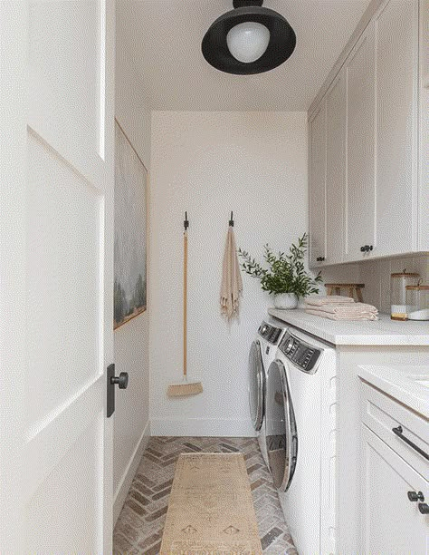 Step Inside A Warm & Inviting Home In The Bay Area - House & Home Laundry Room Closet, Laundry Room Renovation, Coastal House, Modern Laundry Rooms, Laundry Room Inspiration, Laundry Room Remodel, Laundry Decor, Small Laundry Rooms, Small Laundry Room