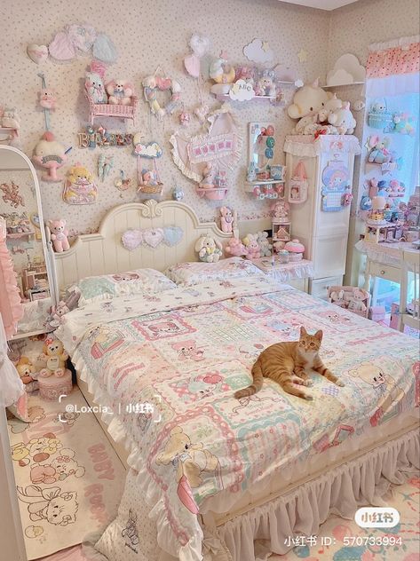 Collectors Shelf Ideas, Pastel Fairycore Room, Princes Rooms, Pastel Room Inspo Aesthetic, Cute Loft Bedroom, Cute Kawaii Bedroom, Kawaii Room Decor Diy, Kawaii Shelf, Kawaii Bedroom Ideas