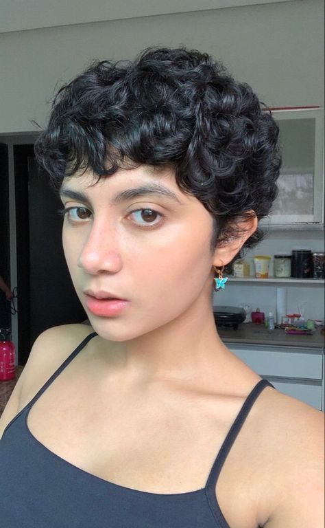 Short Curly Haircuts Pixie Curls, Really Short Hairstyle Women Curly, Vintage Curly Haircut, Really Short Curly Haircuts, Short Hair Pixie Curly, Curly Tomboy Hair, Feminine Pixie Haircut Curly, Curly Pixie Cuts Round Face Curls, Pixie Cut Ondulado