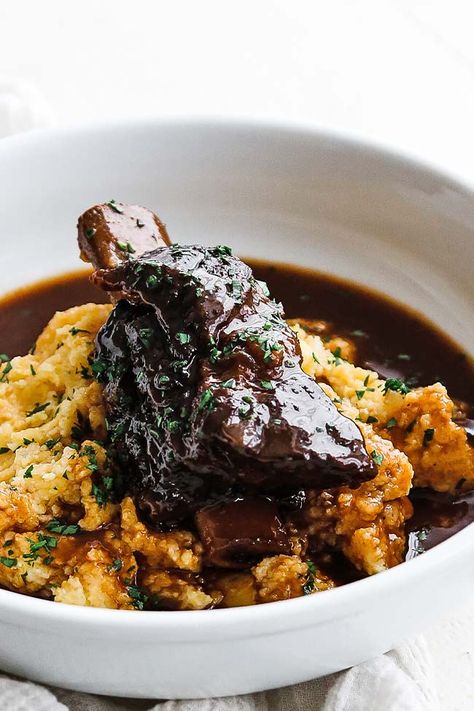 Braised Beef Short Ribs Recipe, Simply Happy Foodie, Braised Short Ribs Recipe, Braised Beef Short Ribs, Chef Billy Parisi, Beef Short Rib Recipes, Short Ribs Recipe, Braised Short Ribs, Braised Beef