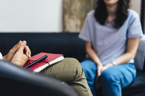 So You’re Out of Things to Say in Your Therapy Session | The New Yorker Licensed Clinical Social Worker, Individual Therapy, Licensed Therapist, Talk Therapy, Mental Health Care, Cognitive Behavioral Therapy, Behavioral Therapy, Patient Care, 5 Things