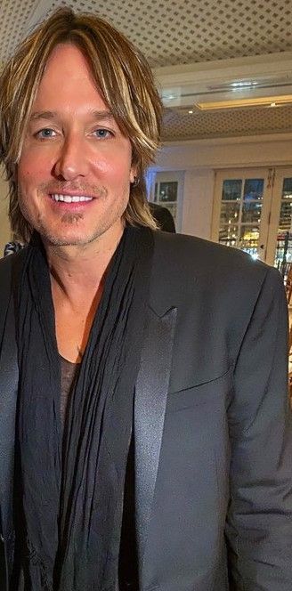 Keith Urban Videos, Keith Urban Selfie Picture, Keith Urban Latest Picture, Ashley Mcbride, Keith Urban Tattoo, Urban Pictures, Nicole Kidman Keith Urban, Country Bands, Steve Perry