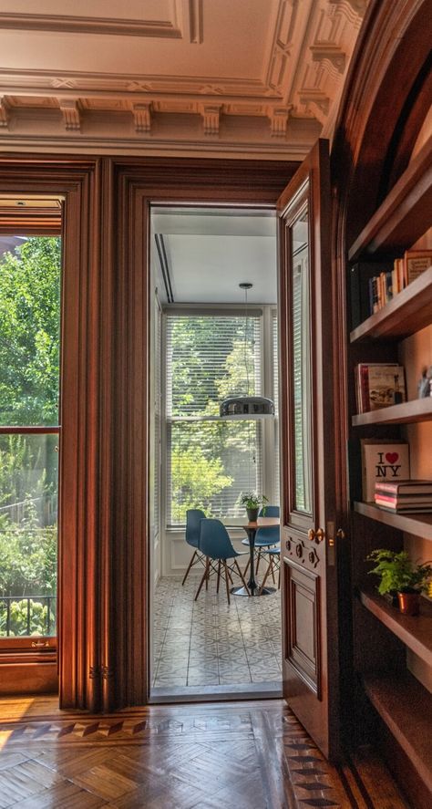 New York Brownstone Interior, Brownstone Kitchen, Parisian Loft, Brownstone Interiors, Hallway Sconces, Nyc Brownstone, Brownstone Homes, New York Brownstone, Style Test