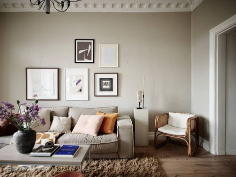 Living room with lots of textures Beige Wall Colors, Cream Furniture, Grey Walls Living Room, Living Room Wall Color, Coco Lapine Design, Room Wall Colors, Light Grey Walls, Bedroom Wall Colors, Living Room Trends