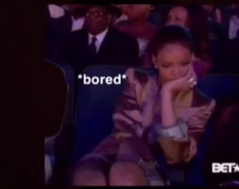 Use this when ur chat is boring Bored Meme, Cute Funny Pics, Random Memes, Group Chat, Rihanna, Funny Stuff, Funny Pictures, Memes, Funny