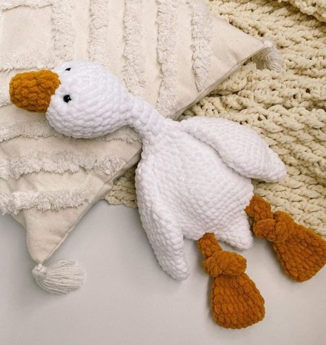 Amigurumi Goose Crochet Free Pattern - Free Amigurumi Easy Crochet Lovey Pattern, Crochet Goose Amigurumi Free Pattern, Goose Lovey Pattern, Knitted Lovey Pattern Free, Crochet Animal Balls, Goose Amigurumi Free Crochet, Free Goose Crochet Pattern, Crochet Loveys For Babies Free Pattern, Knotted Lovey Crochet Pattern Free