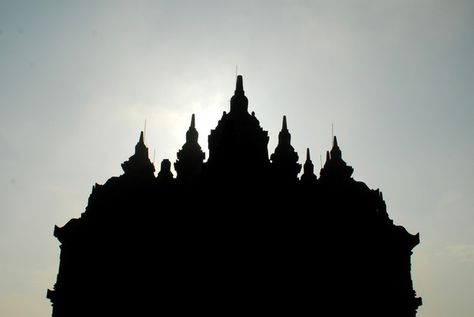 Silhouette of plaosan temple with blue s... | Premium Photo #Freepik #photo #city Pattaya City, Low Angle Shot, City Lights At Night, City Shoot, Urban Modern, Light Trails, Over The River, Clear Blue Sky, Urban City