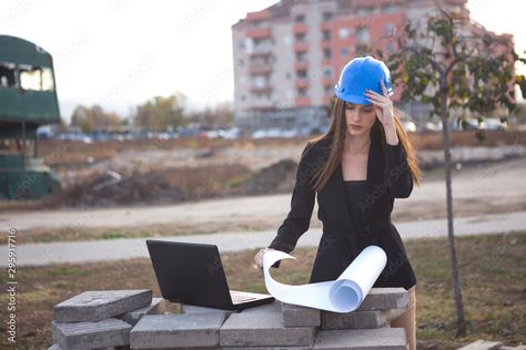 Architect Outfit Women Construction, Engineering Industrial, Corporate Headshot Poses, Construction Engineer, Female Engineer, Interrior Design, Human Body Drawing, Headshot Poses, Corporate Headshots