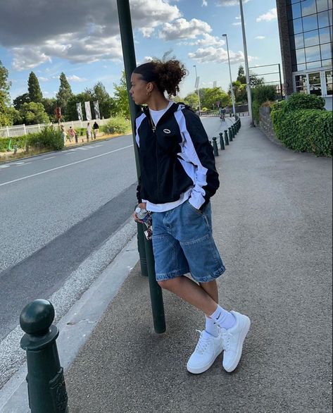 Jorts Outfit, Tomboy Femme, Street Style Outfits Casual, Cargo Pants Outfits, Outfit Denim, Cargo Pants Outfit, K Fashion, Pants Outfits, Tomboy Outfits