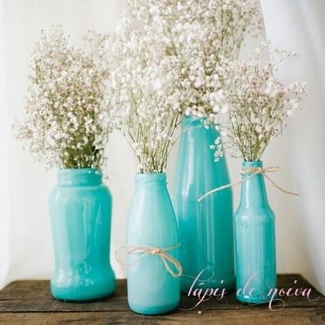 Tiffany Blue Rooms, Kitchen Wedding Shower, Tiffany Blue Wedding Theme, Vintage Birthday Parties, Tiffany Party, Verde Jade, Silver Theme, Wedding Arrangements, Wine Bottle Crafts