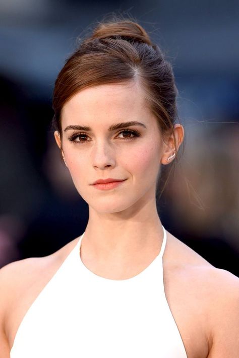 Photo Emma Watson, Emma Watson Style, Celebrity Wedding Dresses, Hermione Granger, Emma Watson, Hermione, Celebrity Crush, Brown Hair, Just In Case