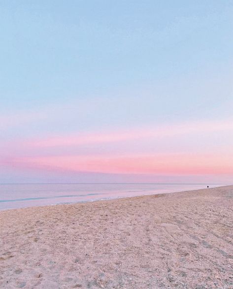 Beach Sunset Aesthetic, Summer Beach Wallpaper, Pastel Beach, Beach Sunset Wallpaper, Preppy Beach, Iphone Wallpaper Landscape, Pastel Sunset, Ocean Pictures, Sky Pictures