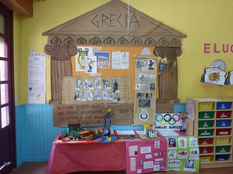 Ancient Greece Projects, Social Studies Centers, Kids Olympics, School Exhibition, History Projects, Classroom Displays, School Board, Ancient Greece, Girl Scouts