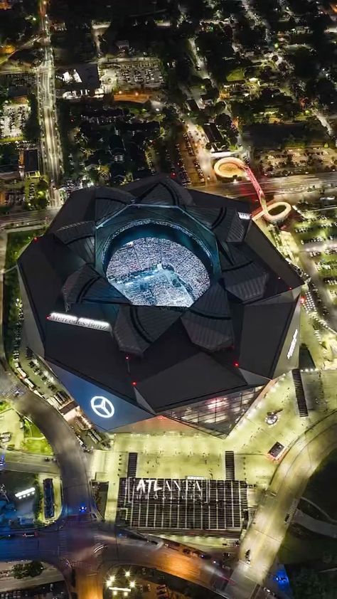 Mercedes Benz Stadium, Atlanta Falcons Wallpaper, Atlanta Falcons Football, Falcons Football, Stadium Design, Atlanta Falcons, A Design, Liverpool, Mercedes Benz