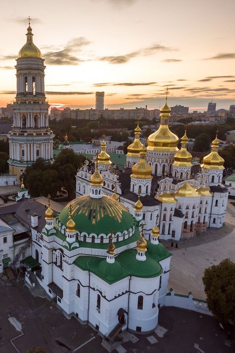 Ukraine Cities, Tunnel Of Love, Kiev Ukraine, Europe Tours, Church Architecture, Eastern Europe, Capital City, Kiev, Heritage Site