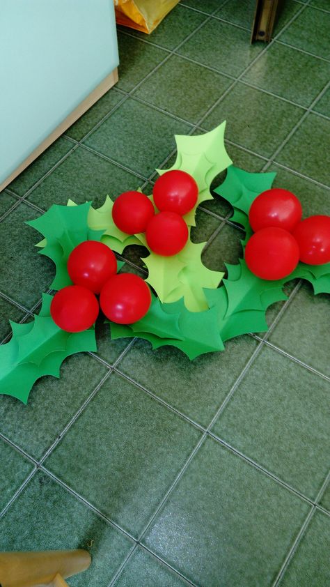 #mistletoe #diy #paperdiy #craft #christmas #christmascraft #paper Miseltoe Decoration Diy, Moostletoe Craft, Mistletoe Paper Craft, Paper Mistletoe Diy, Mistletoe Decoration Ideas, Missle Toe Christmas, Diy Mistletoe Decoration, Diy Mistletoe, Mistletoe Printable