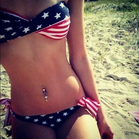 Cute American Flag Bikini American Flag Swimsuit Bikinis, American Flag Outfit, Vintage Bikinis, Americana Aesthetic, Vintage Americana, American Woman, 2000s Fashion, Just Girly Things, Dream Clothes